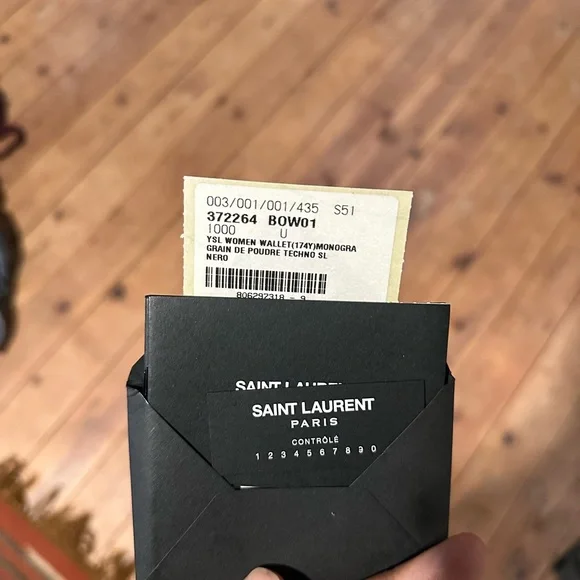 Yves Saint Laurent Black Leather Wallet with Gold Logo - Picture 5 of 8